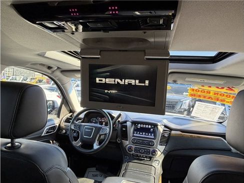 Used 2017 GMC Yukon Denali w/ Open Road Package image 36