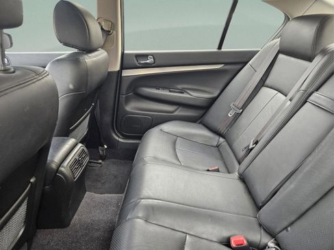 Used 2015 INFINITI Q40 Base w/ Moonroof Package image 11