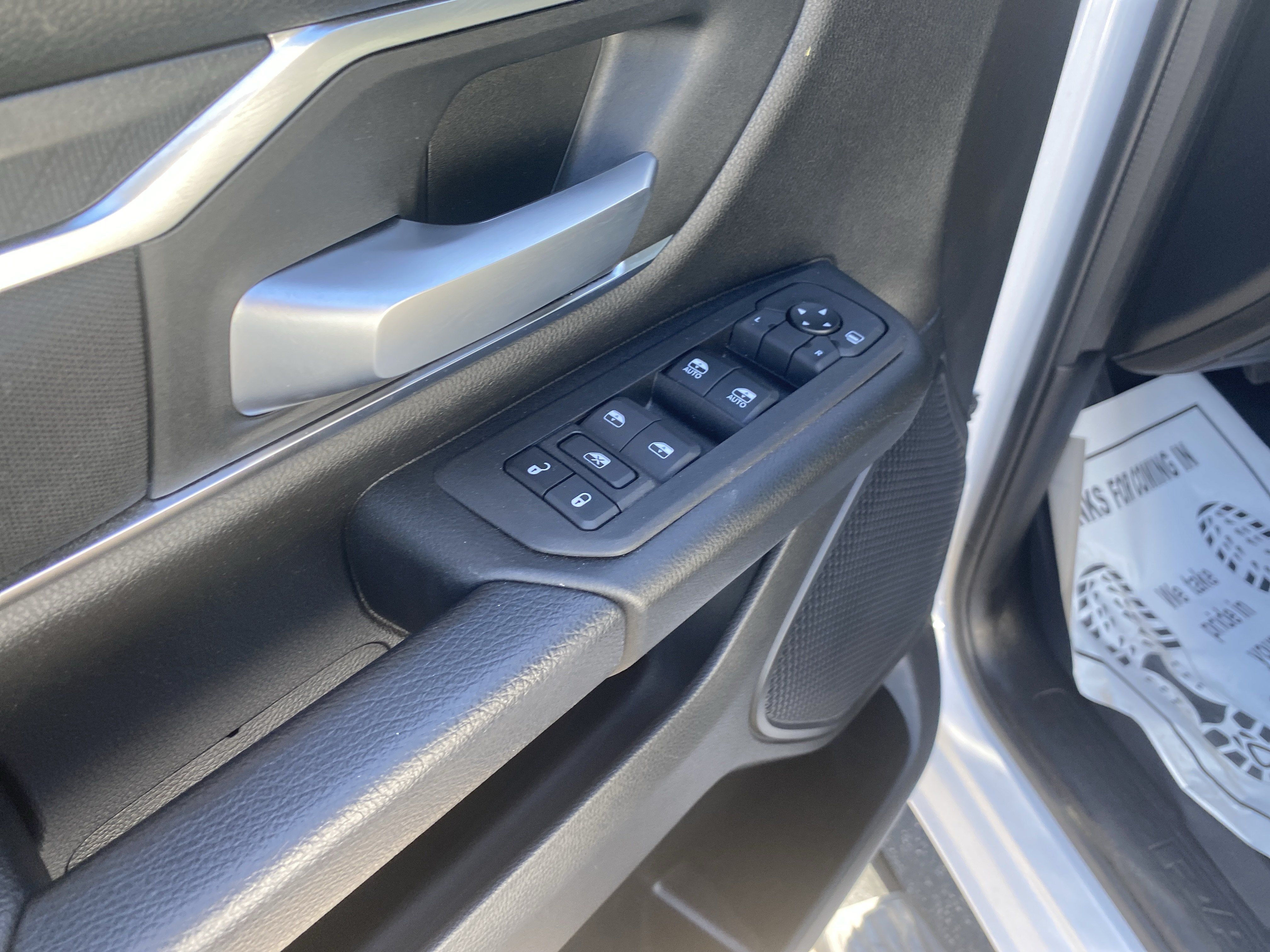 Used 2025 RAM 1500 Big Horn AWD/4WD image 8