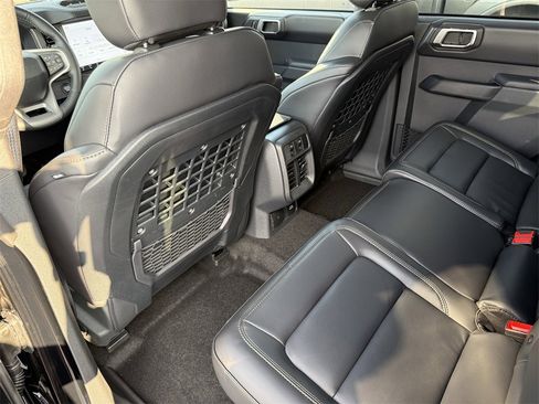 New 2025 Ford Bronco Badlands image 32