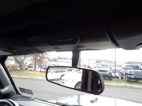 Certified 2018 Jeep Wrangler Unlimited Sport S image 20