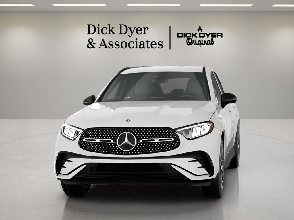 Used 2026 Mercedes-Benz GLC 300 image 35