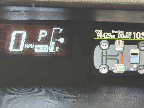 Certified 2017 Toyota Prius C Two image 17