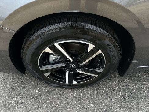 Used 2025 Nissan Sentra SV image 26