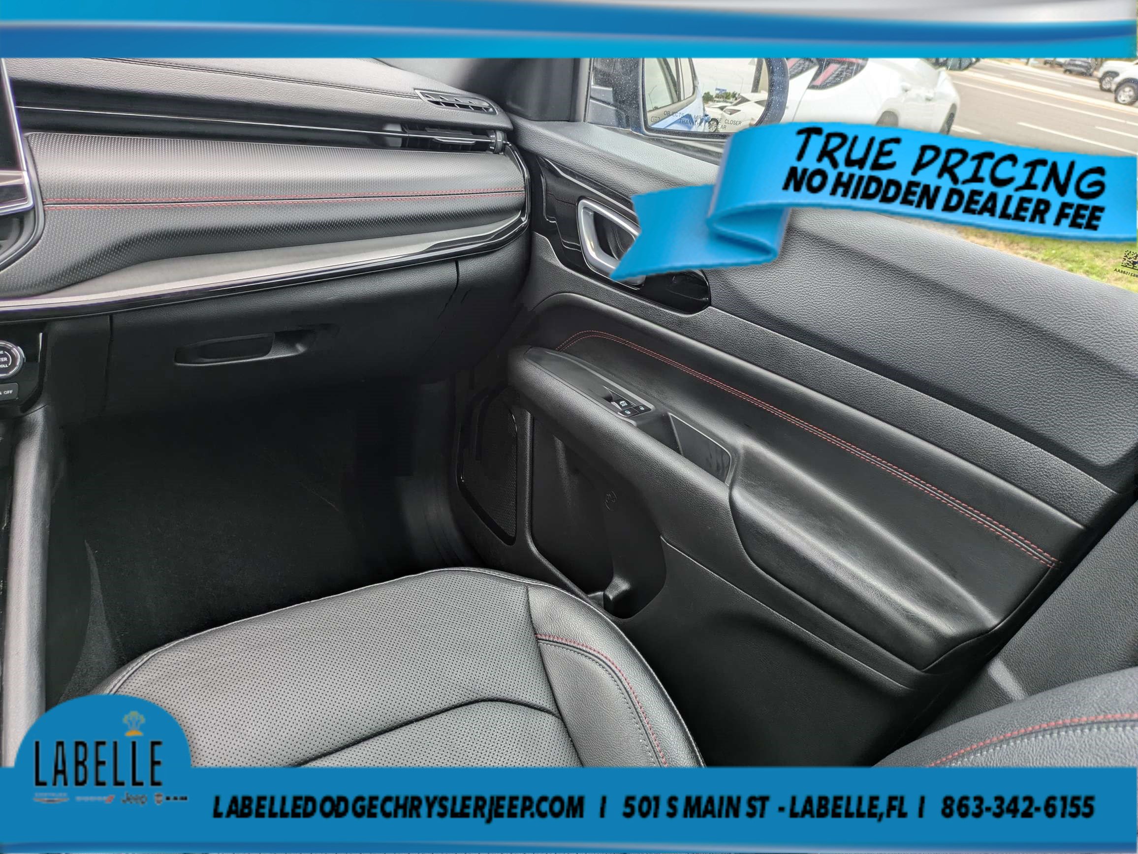 Used 2025 Jeep Compass Trailhawk w/ Trailhawk Elite Group AWD/4WD image 19