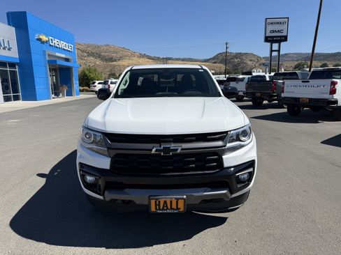 Used 2021 Chevrolet Colorado Z71 image 2