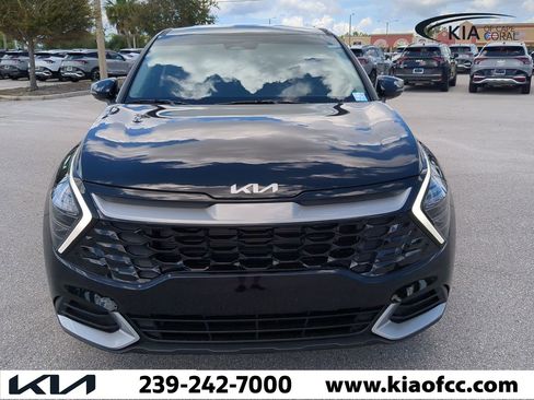New 2025 Kia Sportage EX image 3