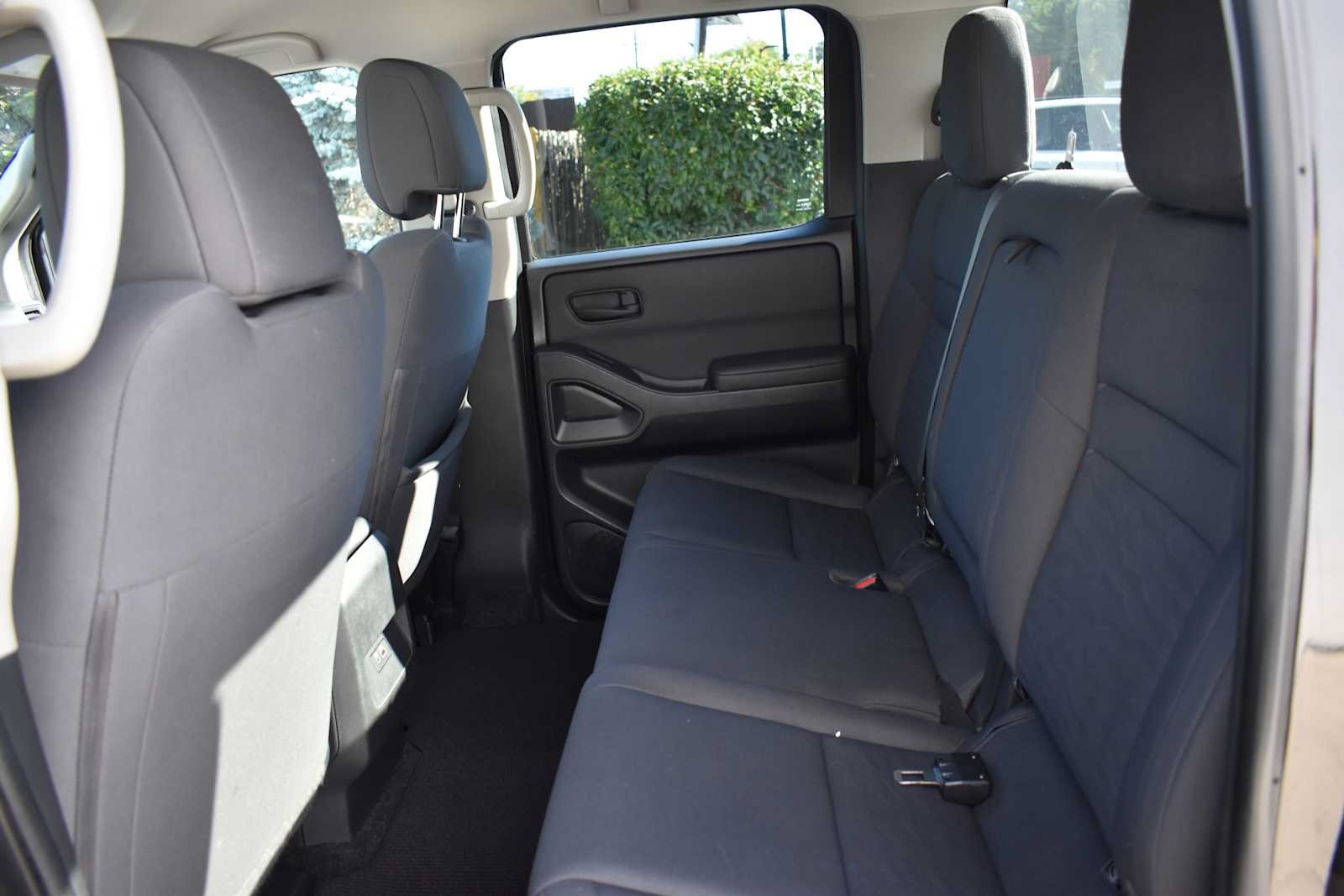 Used 2022 Nissan Frontier S w/ Technology Package AWD/4WD image 15