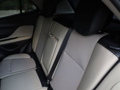 Used 2019 Buick Encore Preferred image 19