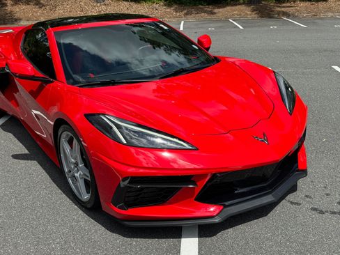 Used 2023 Chevrolet Corvette Stingray Premium Cpe w/ Z51 Performance Package RWD image 17