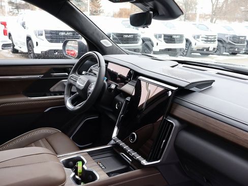 New 2026 GMC Acadia Denali Ultimate w/ LPO, Floor Liner Package image 41