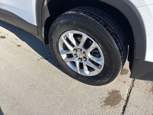 Used 2019 Chevrolet Traverse LT image 7
