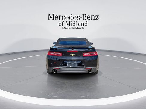 Used 2018 Chevrolet Camaro LT RWD image 7