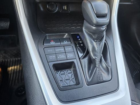 Certified 2024 Toyota RAV4 XLE image 26