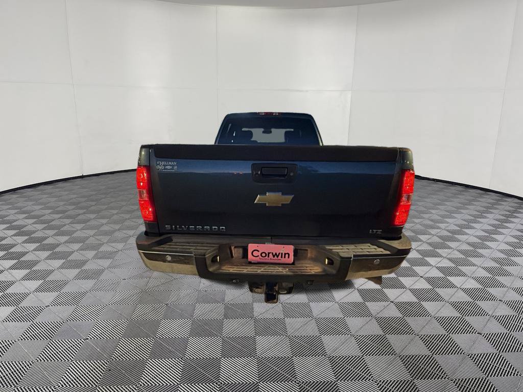 Used 2011 Chevrolet Silverado 3500 LTZ AWD/4WD image 7