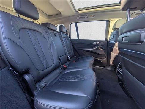 Used 2023 BMW X7 xDrive40i image 24