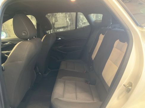Used 2024 Chevrolet Trax RS w/ Driver Confidence Package FWD image 27