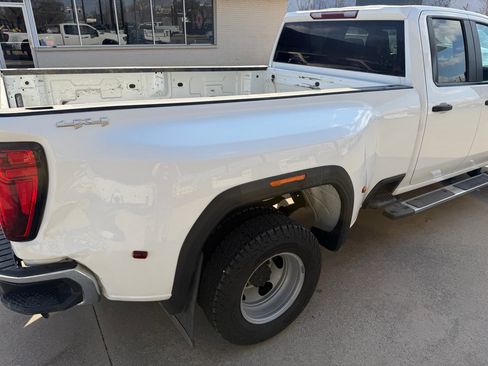 Used 2022 GMC Sierra 3500 Pro w/ Convenience Package image 19