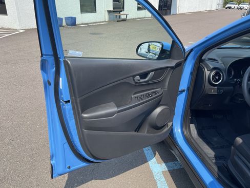 Used 2022 Hyundai Kona SEL w/ Cargo Package AWD/4WD image 15