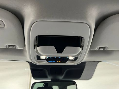 Used 2025 Ford Expedition Platinum image 71