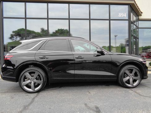 Used 2024 Genesis GV70 3.5T Sport w/ Sport Prestige Package AWD/4WD image 4