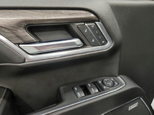 Used 2023 Chevrolet Silverado 1500 LTZ AWD/4WD image 15
