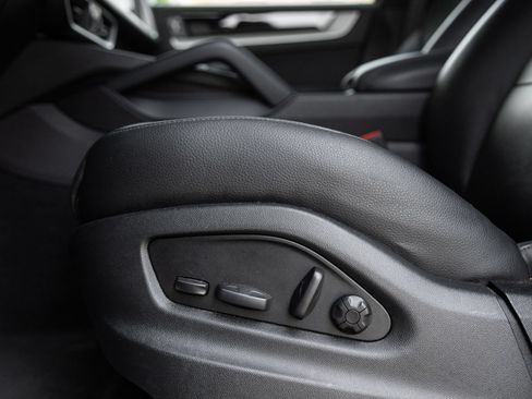 Certified 2024 Porsche Cayenne GTS AWD/4WD image 23