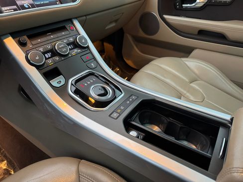 Used 2013 Land Rover Range Rover Evoque Pure Premium image 18