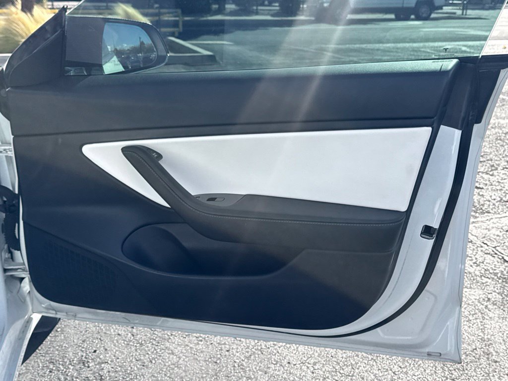 Used 2020 Tesla Model 3 Standard Range Plus RWD image 27