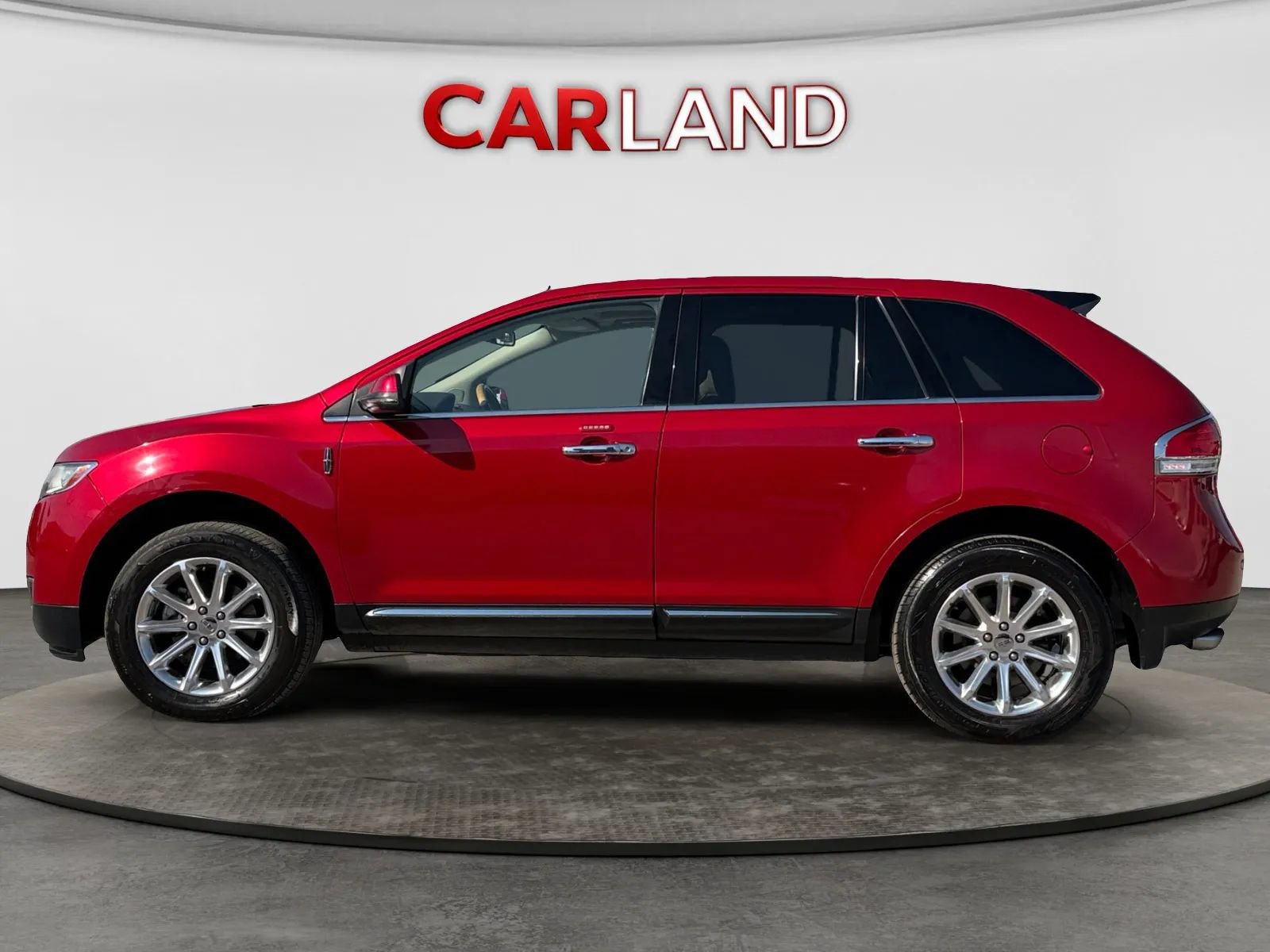 Used 2012 Lincoln MKX FWD image 2