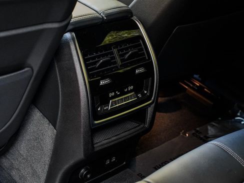 Used 2025 BMW X5 xDrive50e image 20