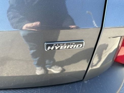 New 2025 Ford Escape SE image 38