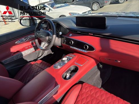 Used 2025 Genesis GV70 3.5T Sport w/ Sport Advanced Package image 29