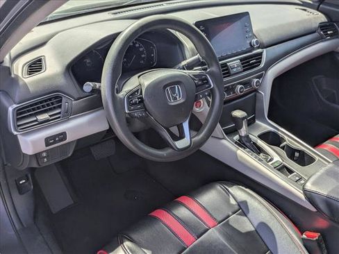 Used 2018 Honda Accord LX image 9
