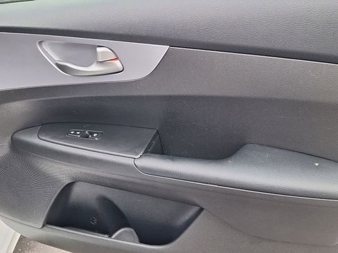 Used 2022 Kia Forte LXS image 24