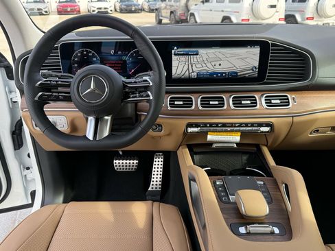 New 2026 Mercedes-Benz GLS 450 4MATIC image 27