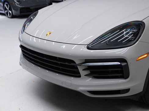 Certified 2021 Porsche Cayenne S AWD/4WD image 33