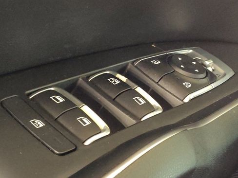 Used 2022 Kia Sorento LX FWD image 27