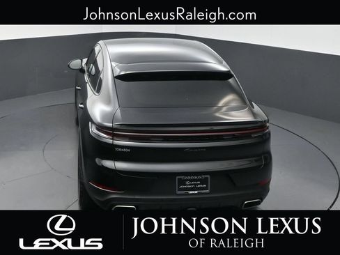 Used 2024 Porsche Cayenne Coupe AWD/4WD image 27