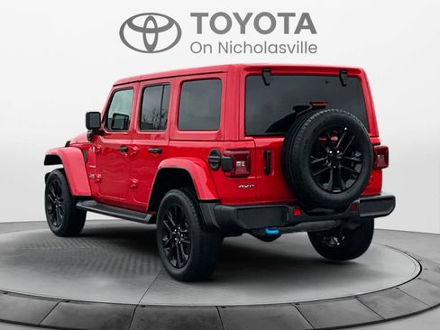 Used 2024 Jeep Wrangler Unlimited Sahara AWD/4WD image 4