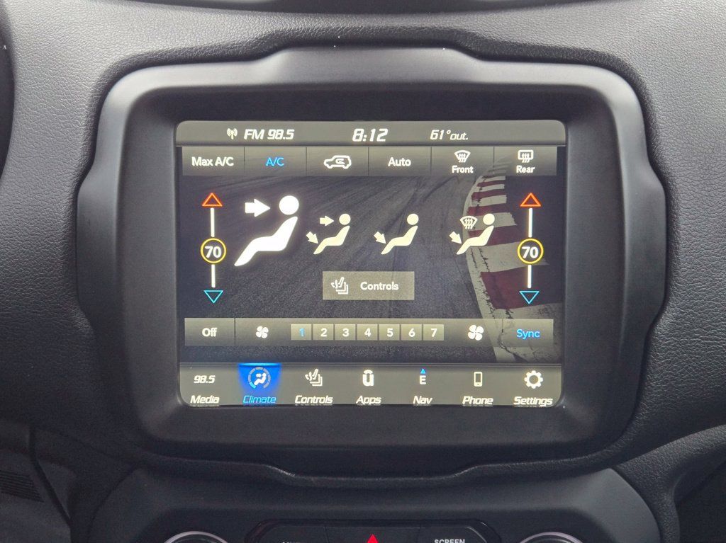 Used 2023 Jeep Renegade Trailhawk w/ Trailhawk Elite Group AWD/4WD image 23