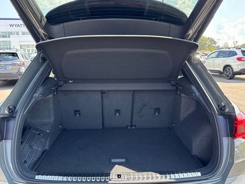 Used 2025 Audi Q3 2.0T Premium image 10