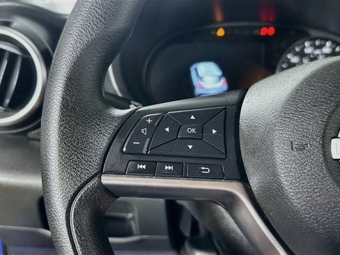 Used 2022 Nissan Kicks SV FWD image 22