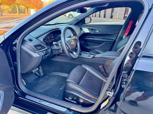 Used 2022 Cadillac CT4 V w/ Navigation Package image 12