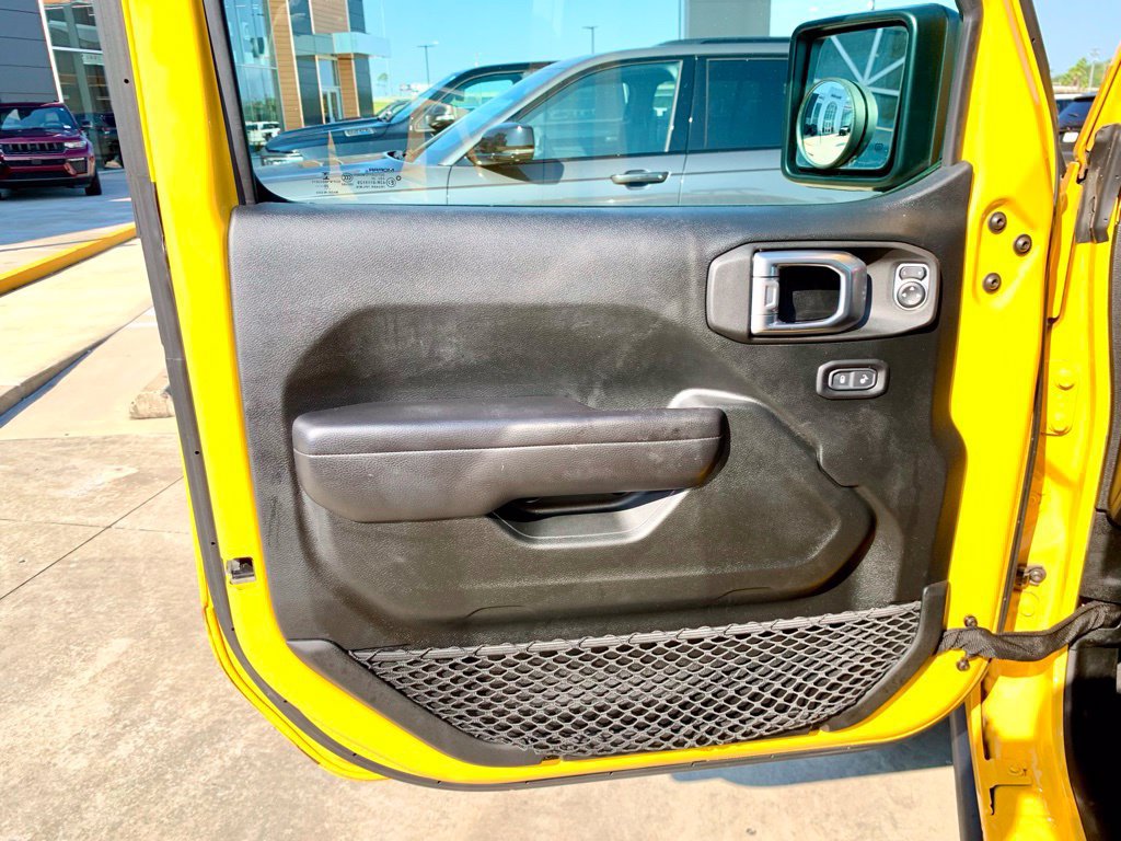 Used 2021 Jeep Wrangler Unlimited Rubicon AWD/4WD image 11