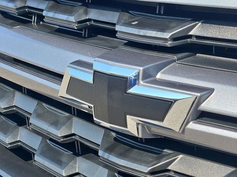 Used 2022 Chevrolet Colorado LT AWD/4WD image 31