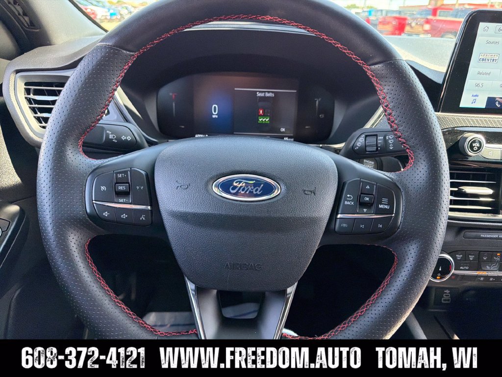 Used 2025 Ford Escape ST-Line Select AWD/4WD image 14