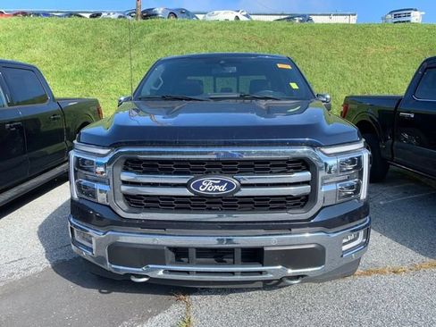 Used 2024 Ford F150 Lariat AWD/4WD image 3
