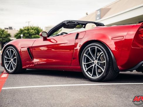Used 2013 Chevrolet Corvette 427 w/ 1SB Preferred Equipment Group RWD image 50