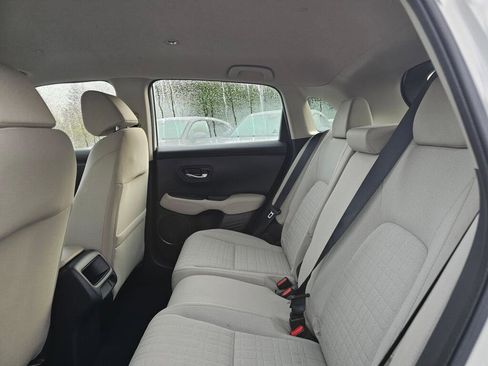 Used 2023 Honda HR-V LX image 14